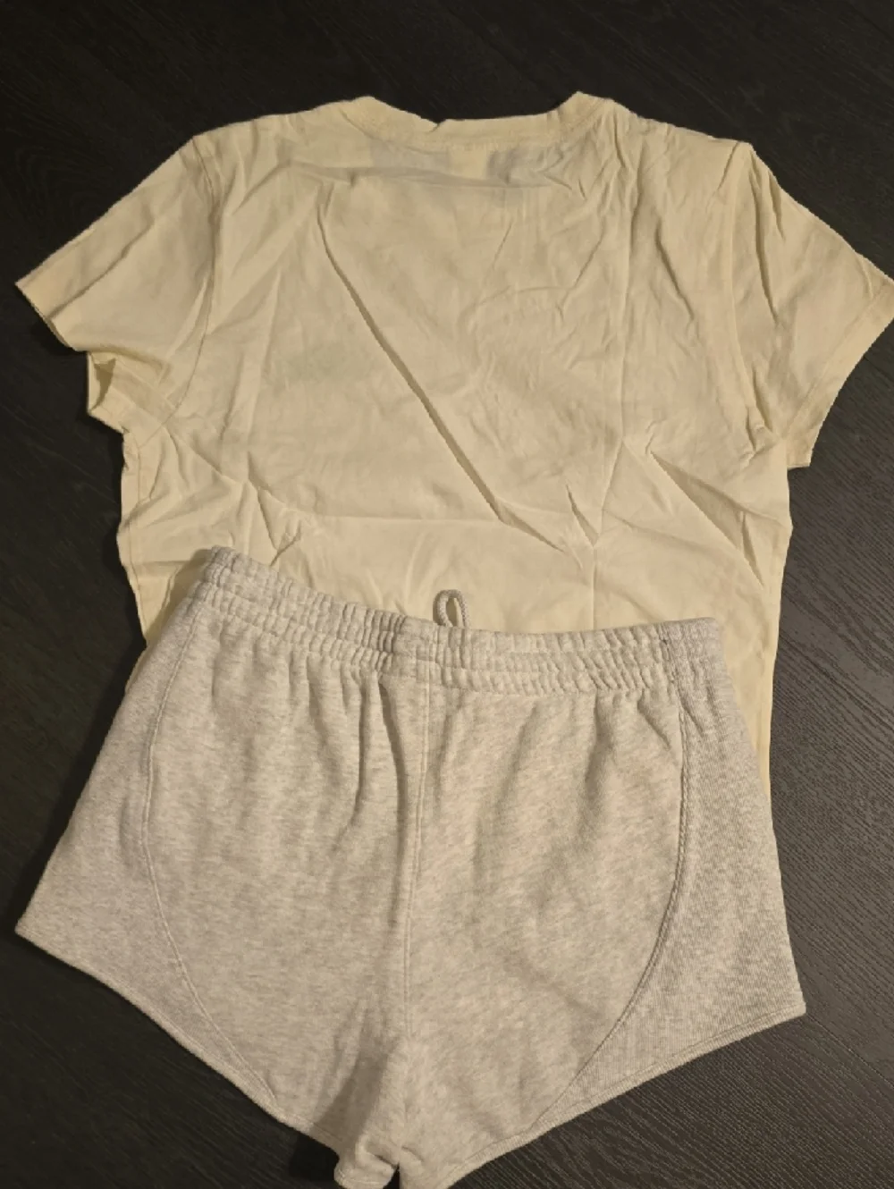 PINK Victoria's Secret Short Sleeve Tee and Short Set - Picture 9 of 10